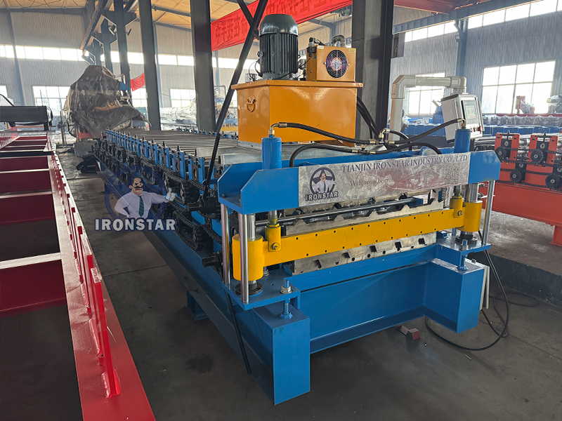 5 rib IBR and 5 rib 840 double deck roll forming machine in Mozambique 3