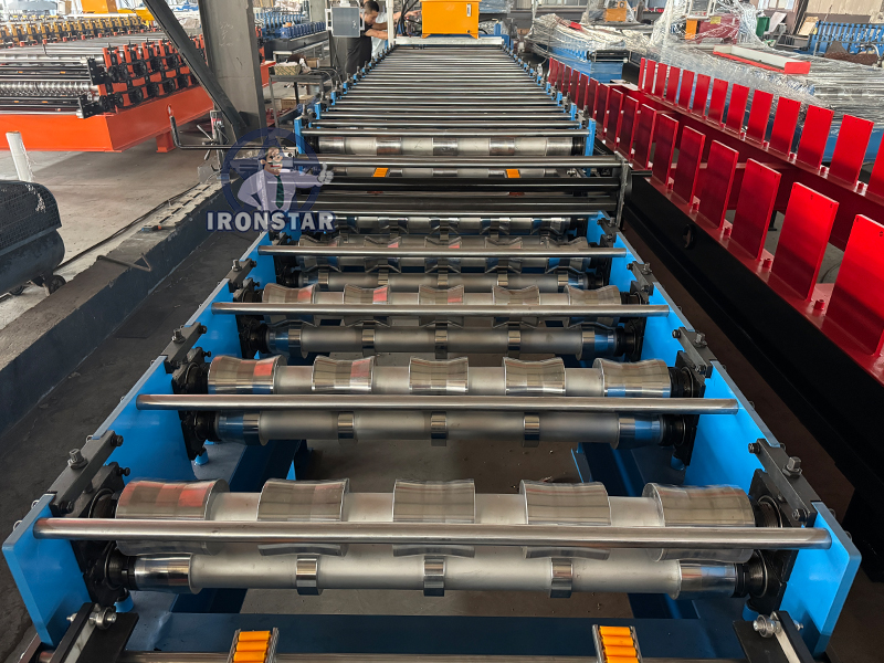 5 rib IBR and 5 rib 840 double deck roll forming machine in Mozambique 6
