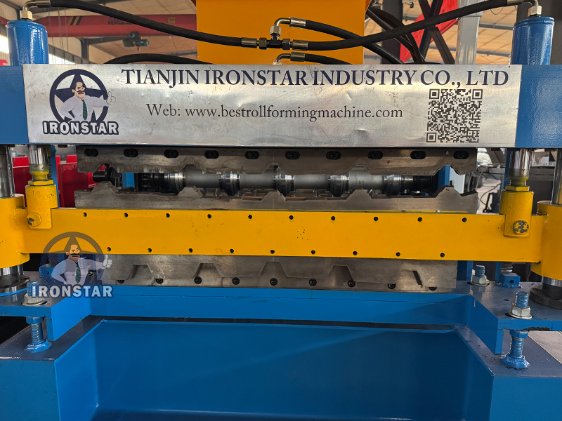 5 rib IBR and 5 rib 840 double deck roll forming machine in Mozambique 7