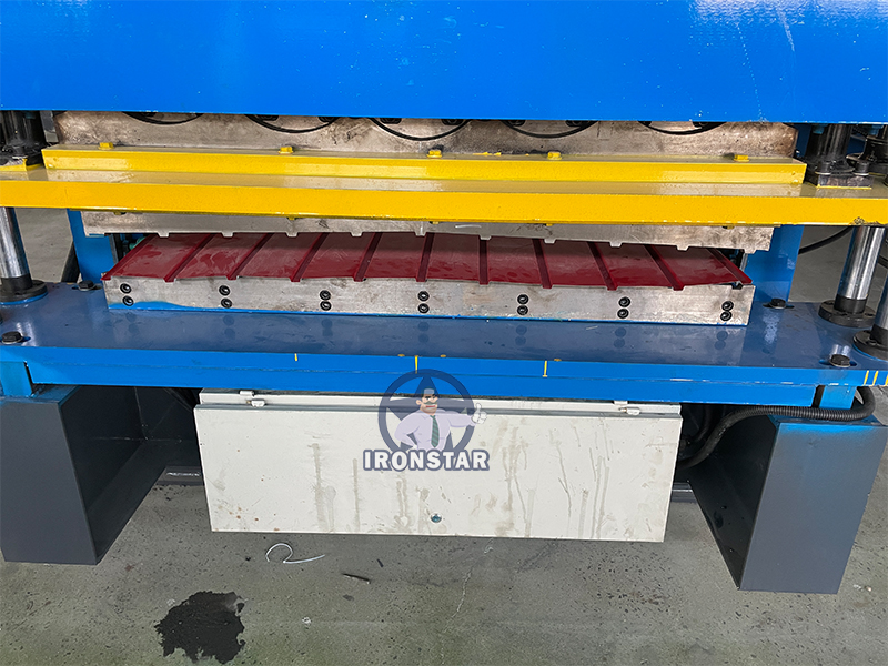 Cladding and 828 glazed tile double layer roll forming machine 6