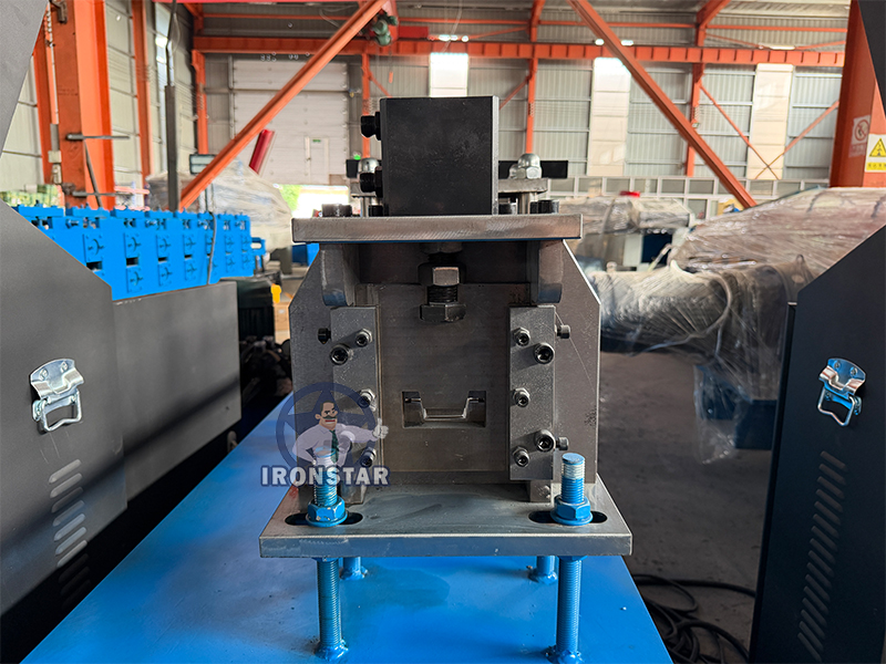 Christmas Light tracking Omega shape roll forming machine in US Utah 7