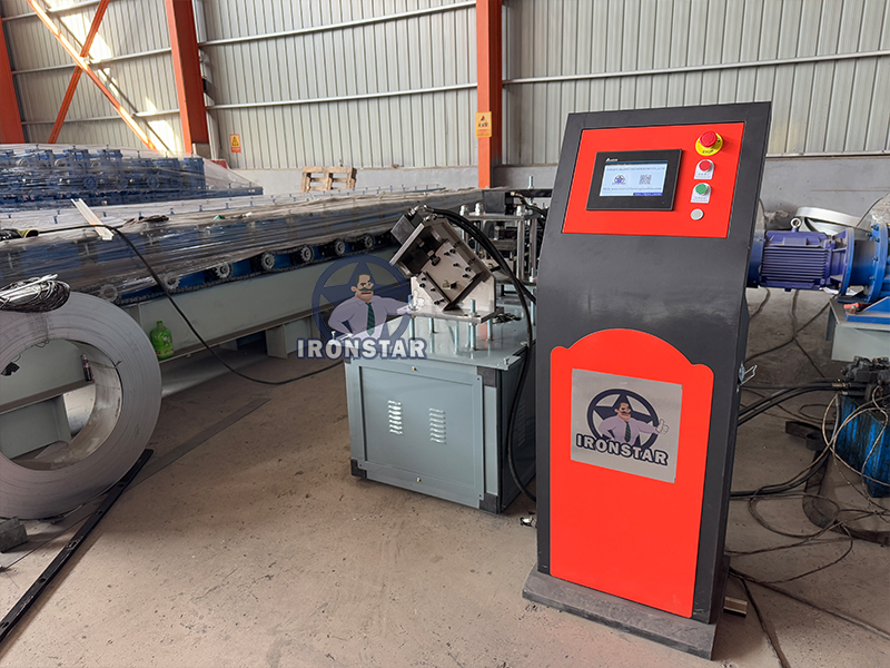 Punching holes omega and U profile 2 in 1 roll forming machine in US 5
