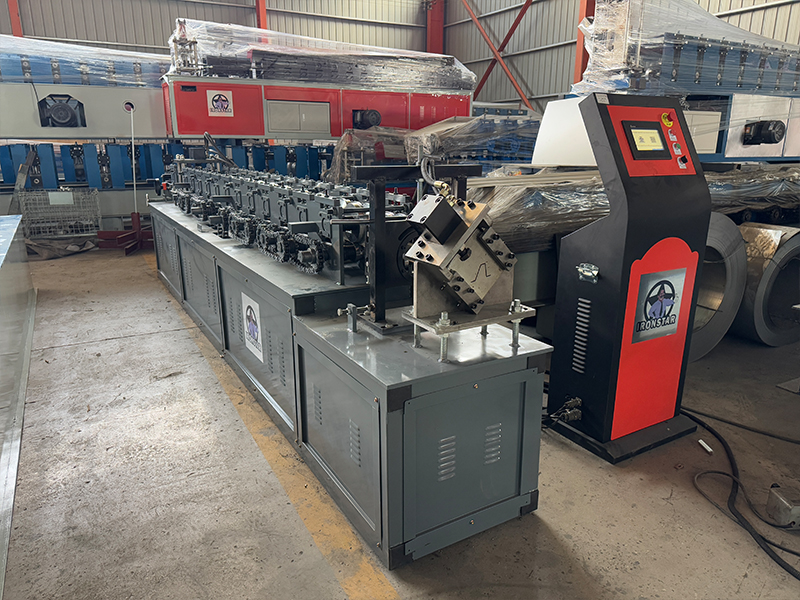 Punching holes omega profile roll forming machine in US1 4