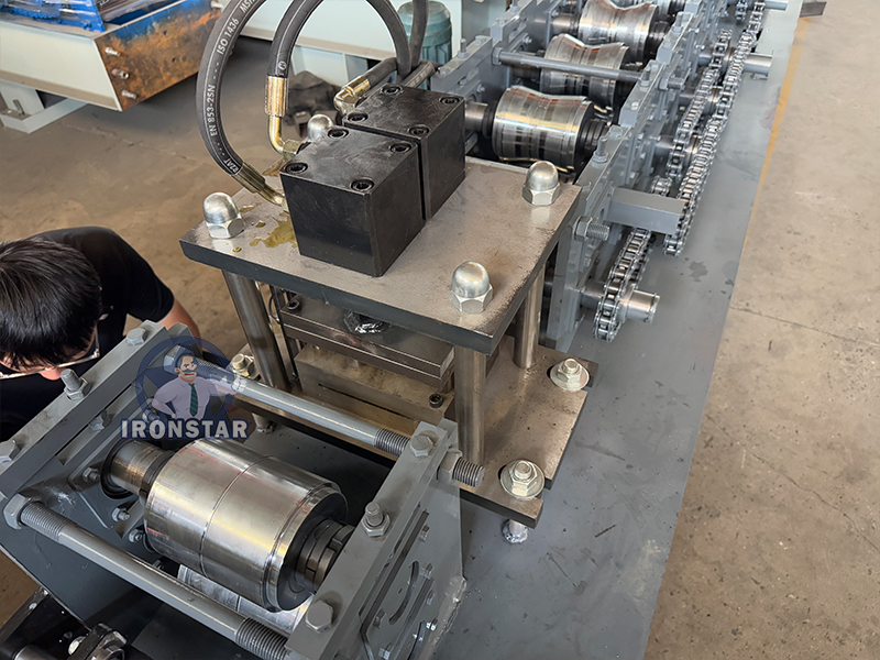 Punching holes omega profile roll forming machine in US1 7
