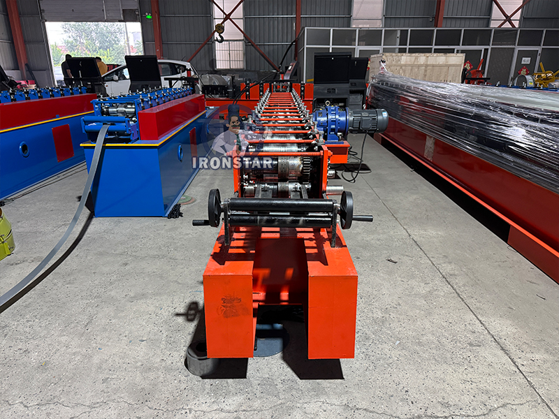 Rolling shutter door roll forming machine in Nigeria 7