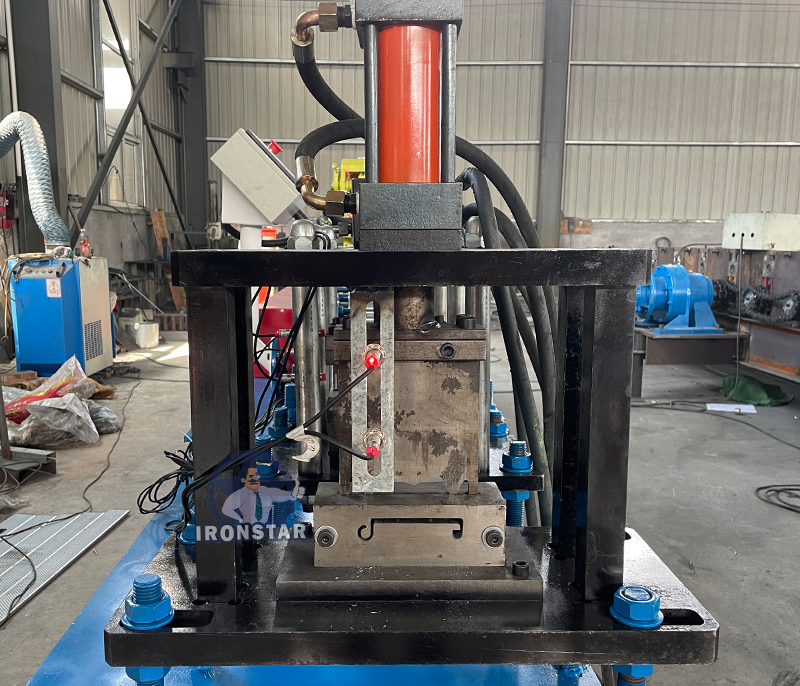 IRONSTAR 86mm perforated rolling shutter door roll forming machine in Mexico 8