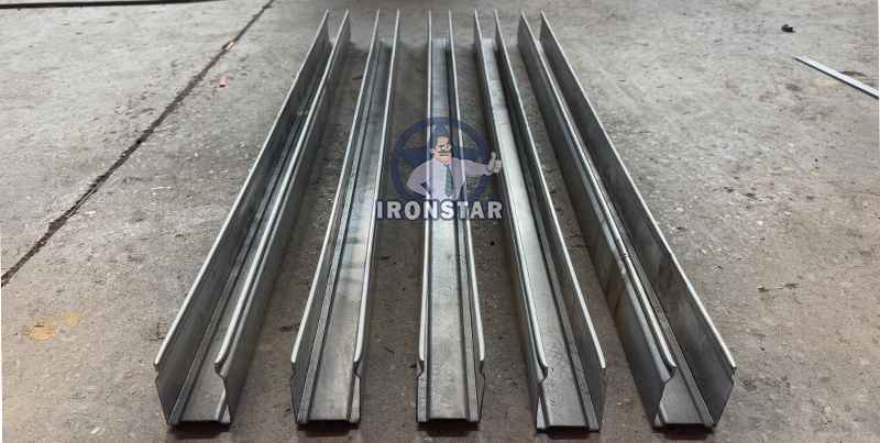 Shutter door guide rail roll forming machine in Algeria 11