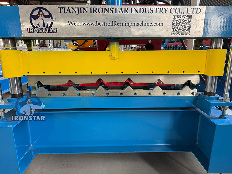 High-Speed Trapezoidal Roofing Sheet Roll Forming Machine in Ecuador | Metal Roof Panel Machinery 🇪🇨🏠 9