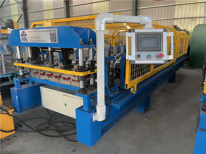 IRONSTAR PBU panel roll forming machine in America 6