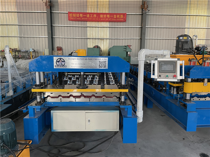 IRONSTAR PBU panel roll forming machine in America 7