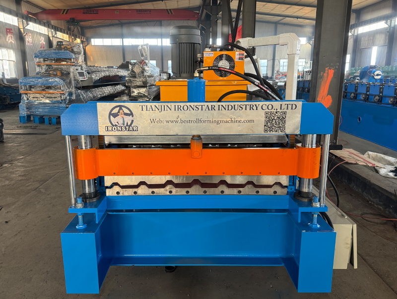 PBU panel roof sheet roll forming machine in US 6