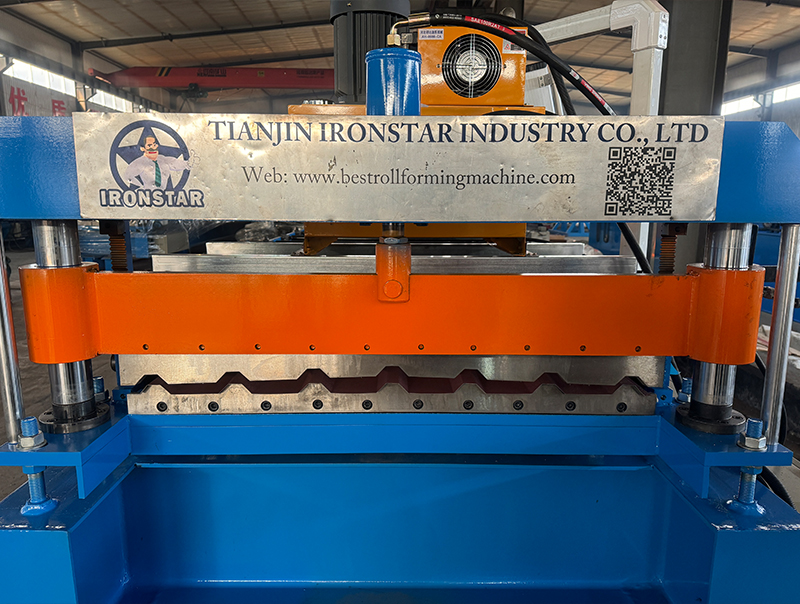 PBU panel roof sheet roll forming machine in US 9
