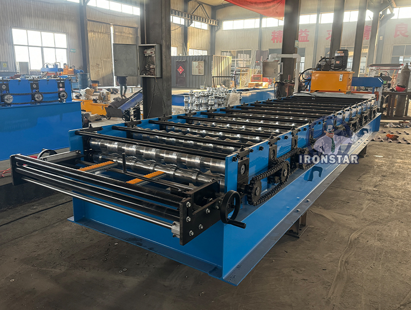 PBU panel roof sheet roll forming machine in US 11