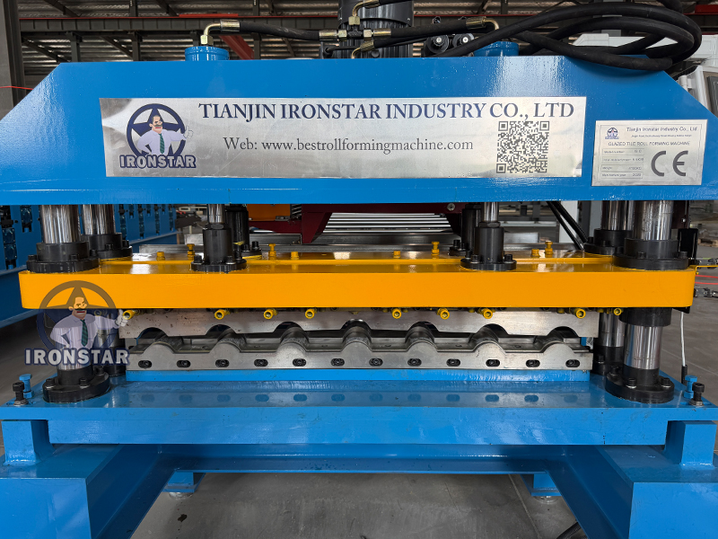 Máquina perfiladora de tejas de bambú en Hungría 6