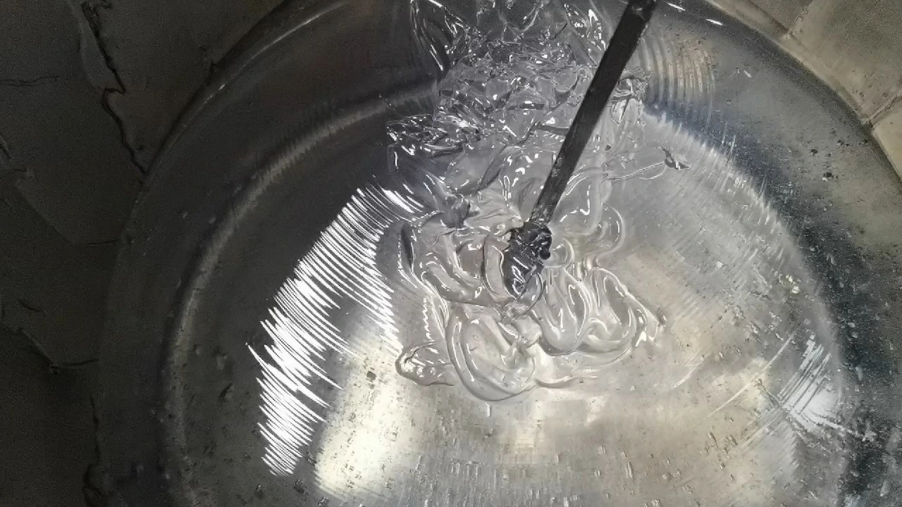 lip gloss manufacturer