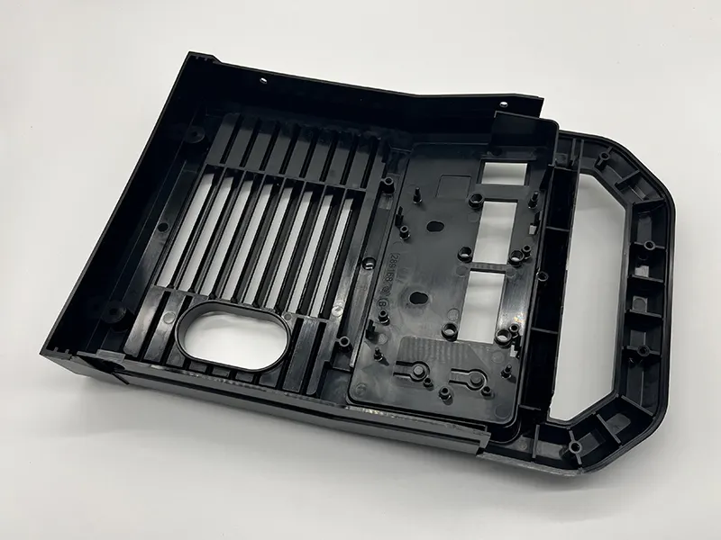 Auto Injection Mould - - Pioneer Plastech 3