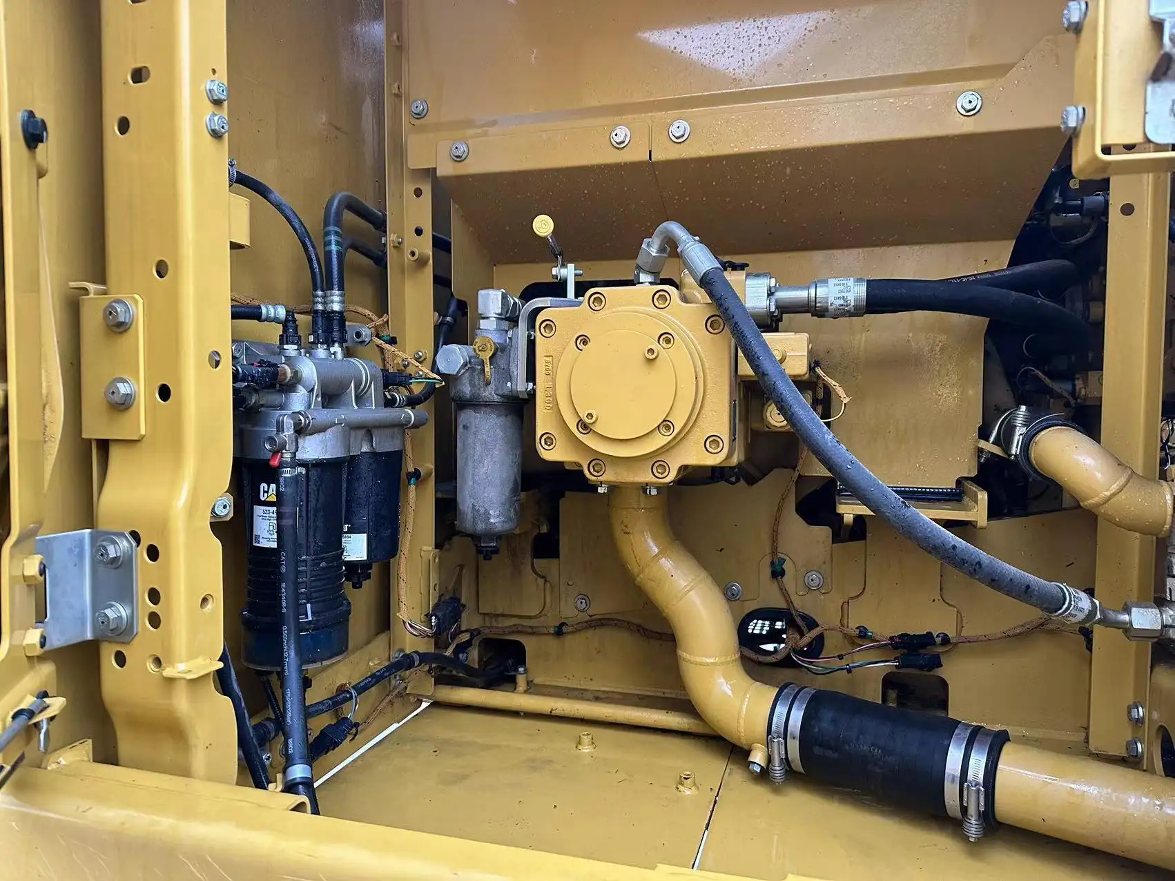 Escavatore usato per acquari in vendita da 22400 KG di Chidi Trade 7