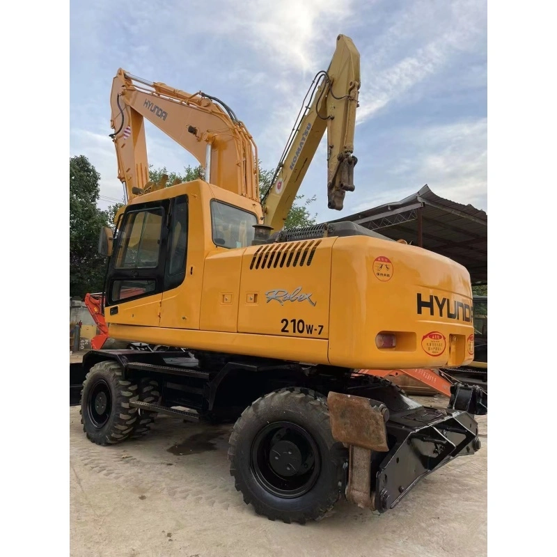 2017 Hyundai R210W-7 Used Wheel Excavator Secondhand Heavy Earth Moving Equipment 60W-7 150W-9 210W-7 210W-9 in Stock for Sale 1