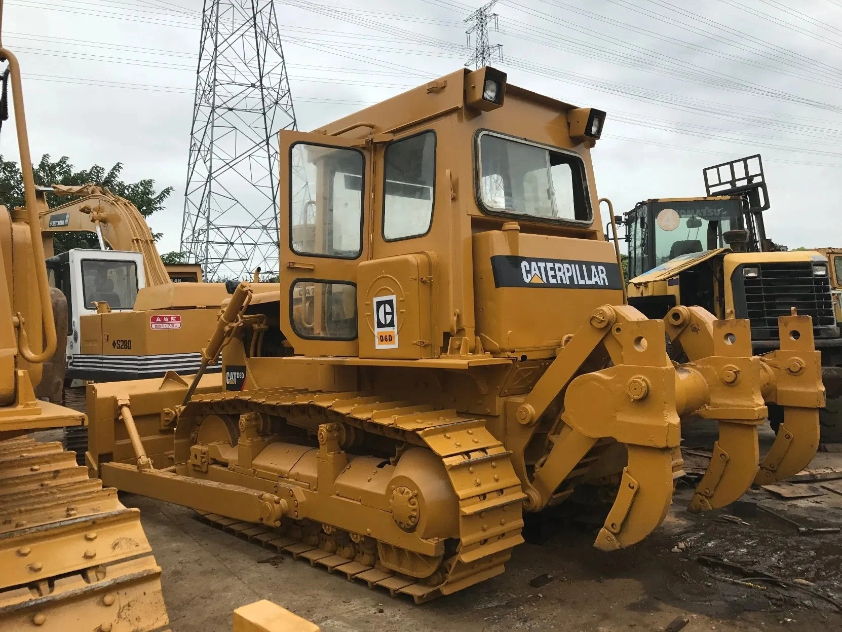 2004 CAT D6D Used Bulldozer Secondhand Bulldozer CAT D4H D5K D5G D6D D6G D6R D6H D7R D7H D7G D8K D8R D8T for Sale 1