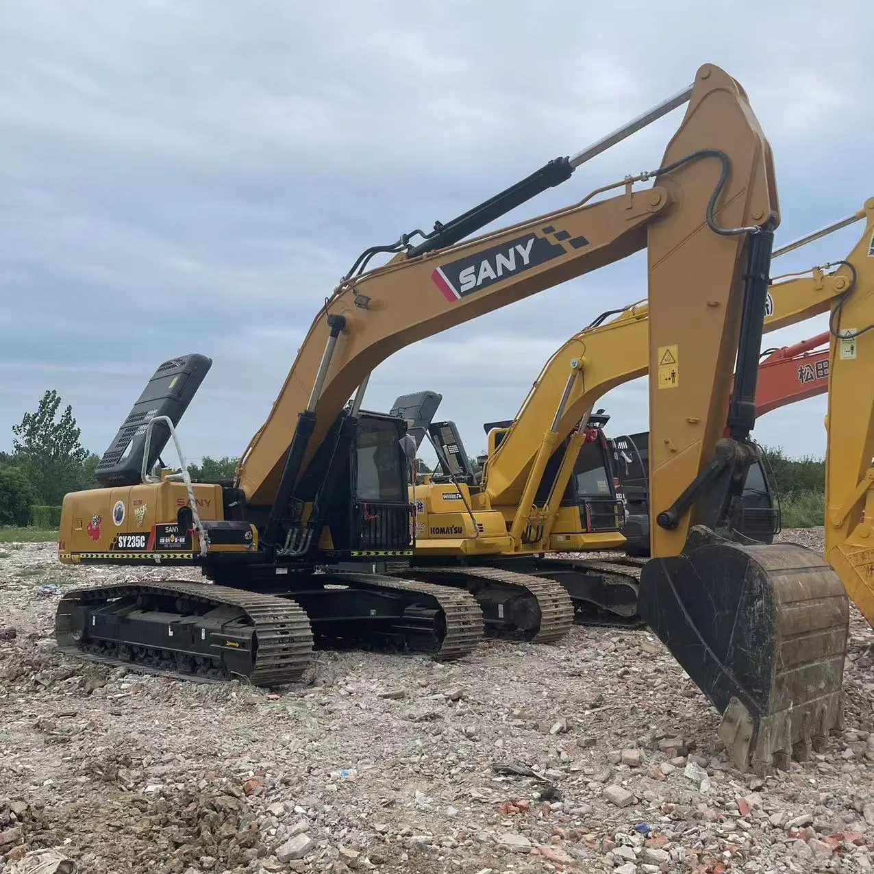2021 SANY SY235C Used Excavator High Quality Crawler Excavator SANY SY205C SY215C SY235C SY245H in Stock for Sale 1
