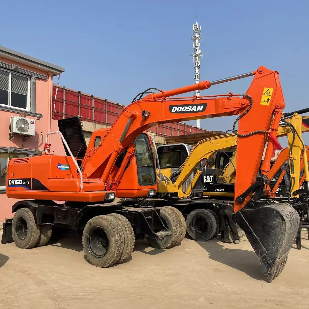 2019 Doosan DH150W-7 Used Wheel Excavator Secondhand Digger Machine DH130W DH150W-7 DX150W-9 DH210W in Stock for Sale 1