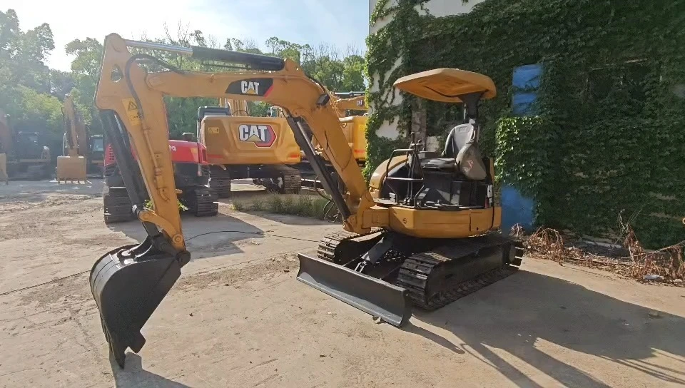 2020 Cat 303E usava scavatore mini da 3 tonnellate di seconda mano nel cantiere di Shanghai 1