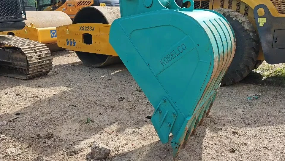 2020 Kobelco SK200 menggunakan crawler excavator 20 ton bekas penggali di Shanghai Yard 1