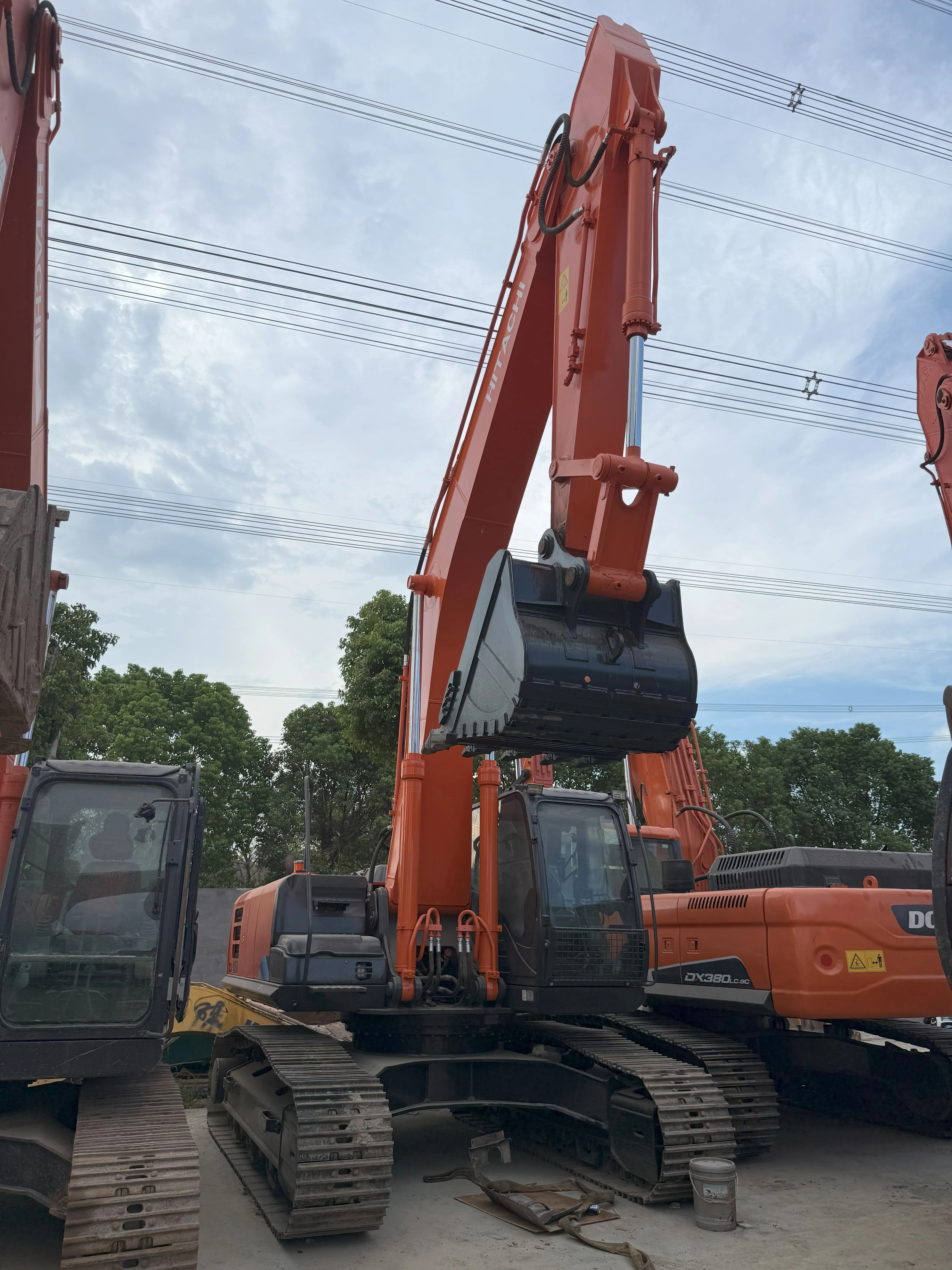 2014 HITACHI ZX350H-5G Used Excavator Large 35 Tons Secondhand Hydraulic Crawler Digger High Quality in Shanghai Yard 1