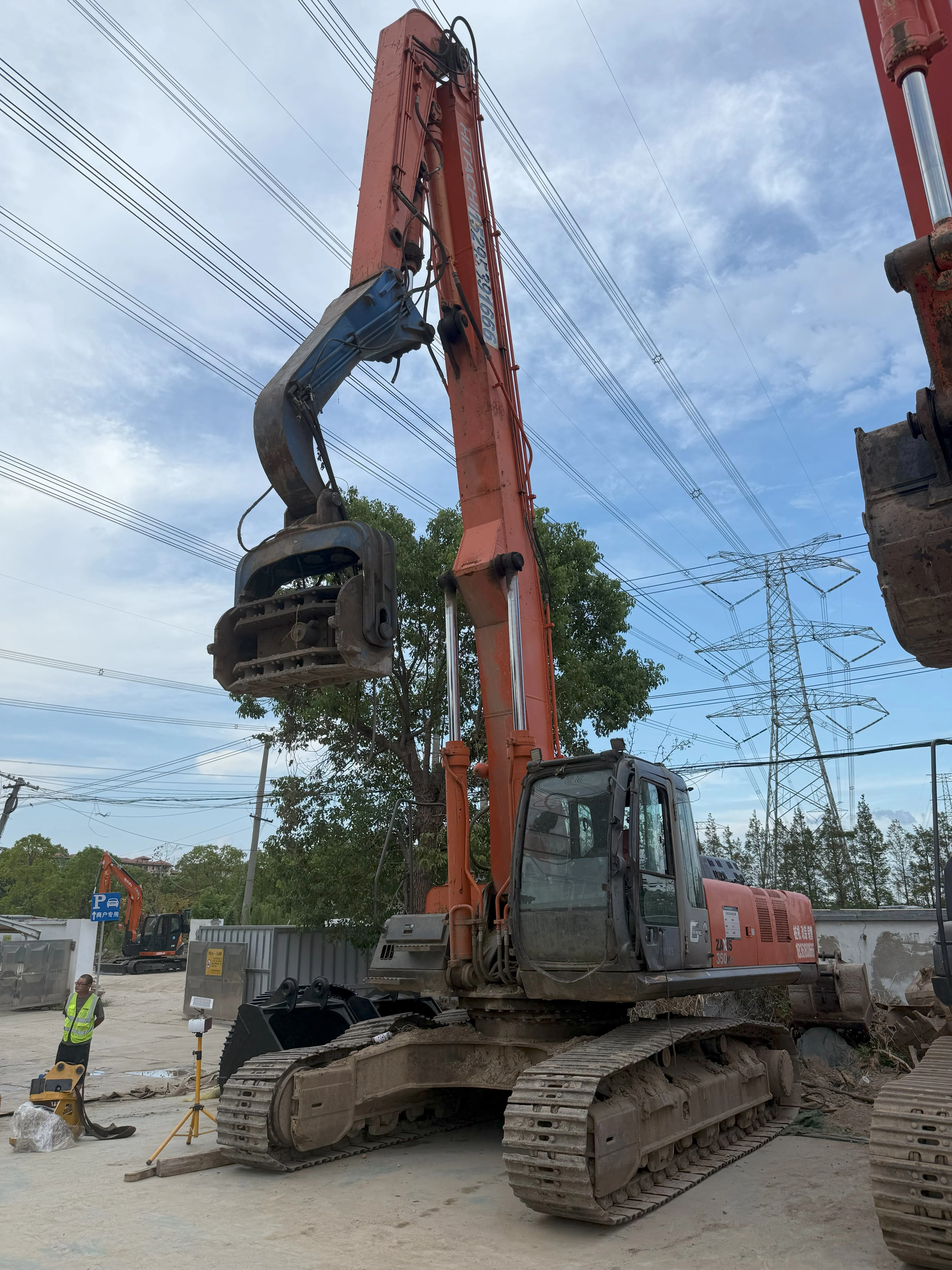 2019 HITACHI ZX360HGUsed Excavator 36 Tons Secondhand Hydraulic Crawler Digger High Quality in Shanghai Yard 1