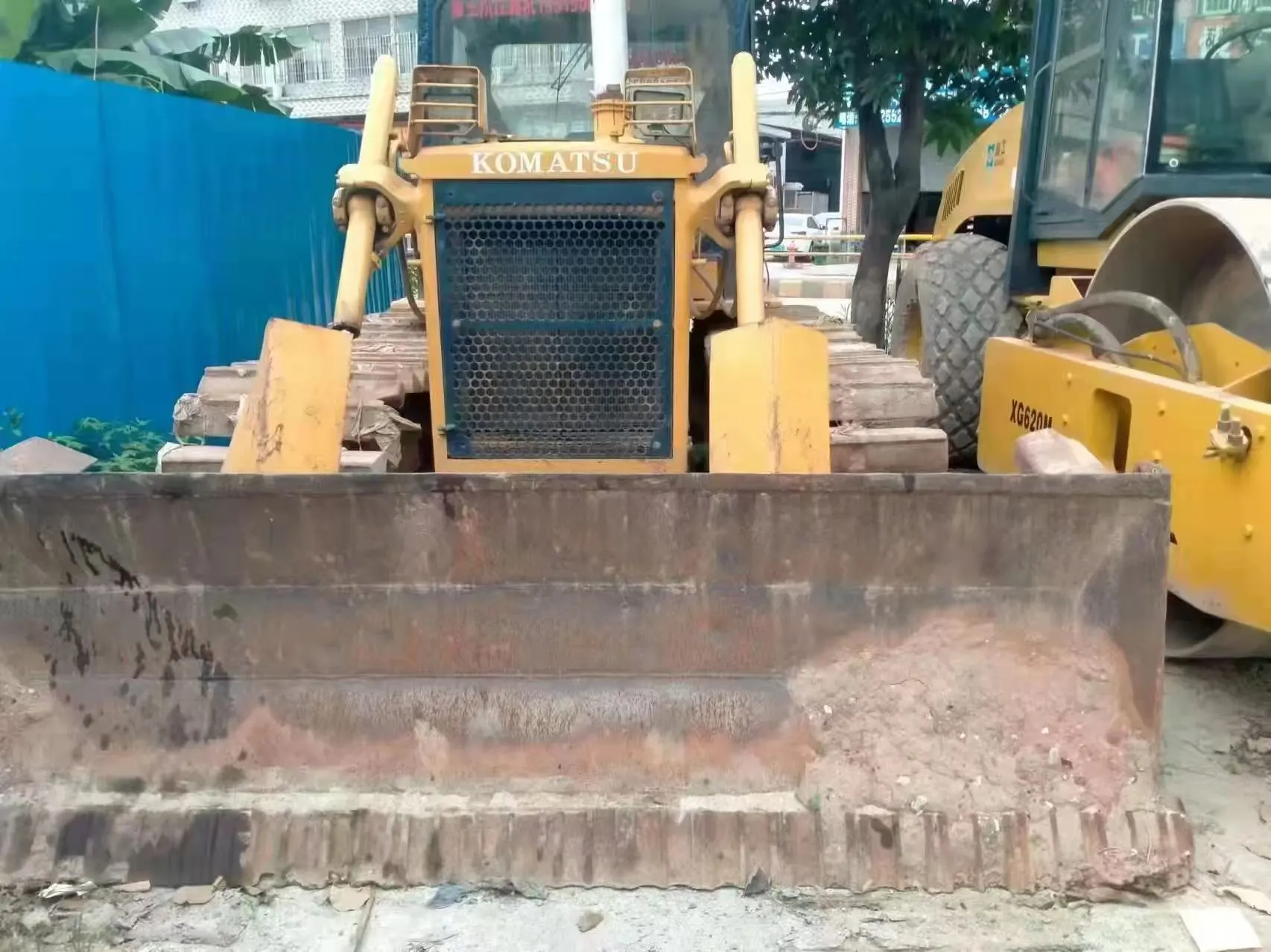 Bulldozer cingolato usato KOMATSU D41K del 2014, di alta qualità, di seconda mano, nel cantiere di Shanghai 1