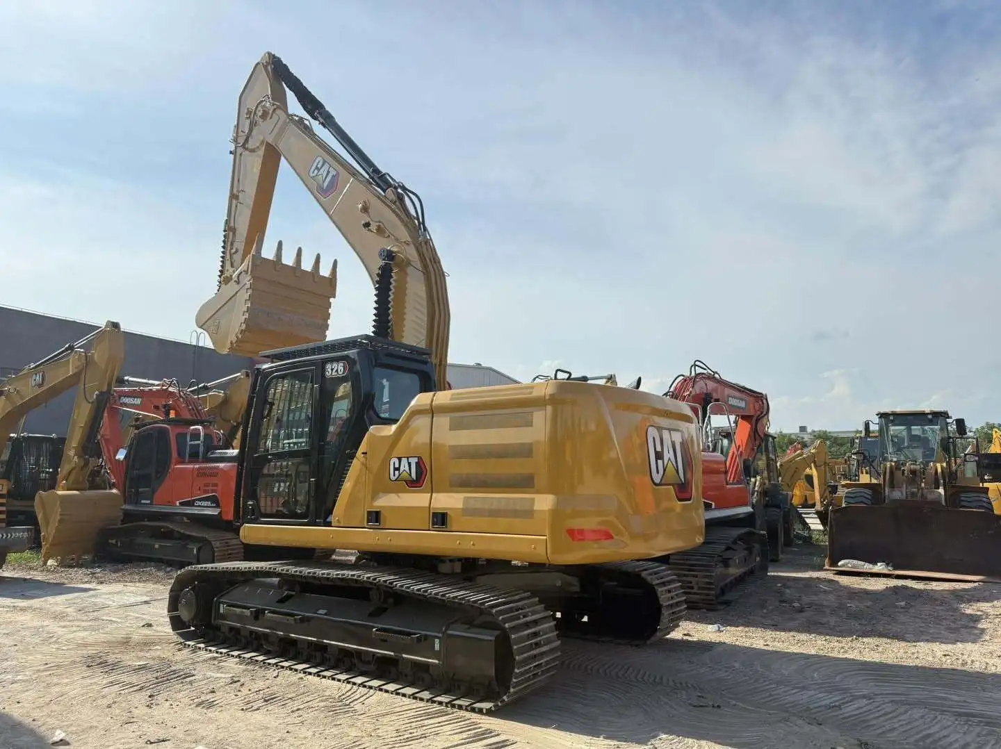 2023 CAT 326 New Model Used Excavator Secondhand Diggers Original CAT 320 323 326 345 for Sale in Shanghai 1