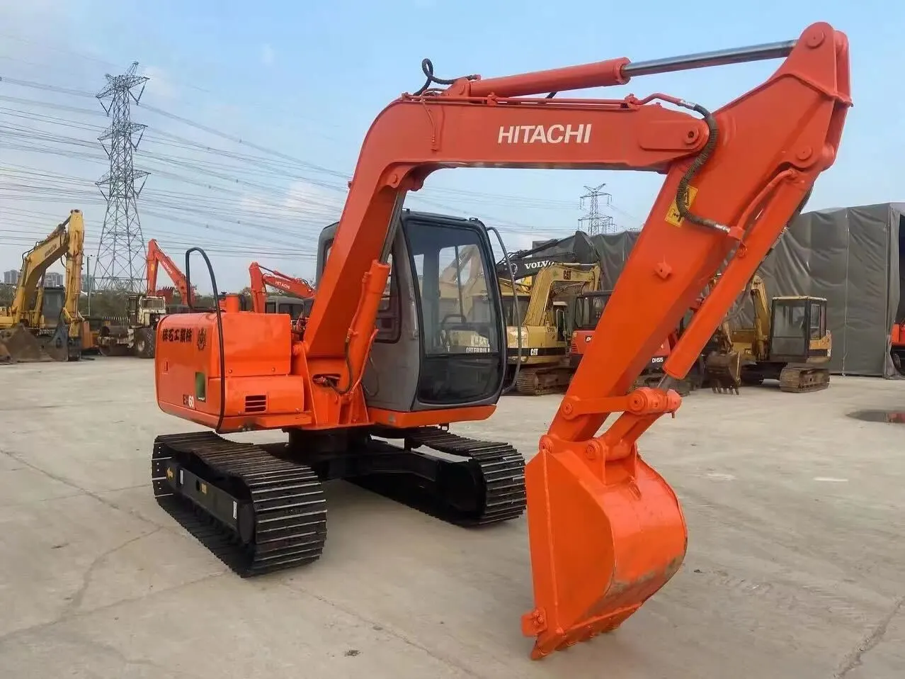 Excavadora Hitachi EX60 usada, año 2001, EX120, EX130, EX200, miniexcavadora sobre orugas, precio competitivo. 1