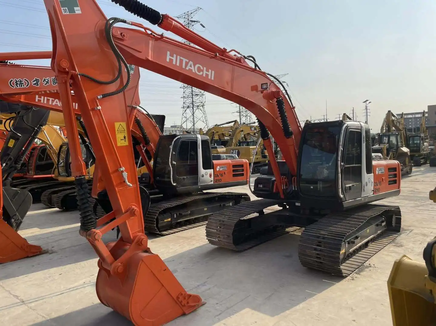 Excavadora de segunda mano Hitachi ZX210 2023 de alta calidad, 20 toneladas, usada, ZX120, ZX130W, ZX135, ZX200 y ZX210. 1