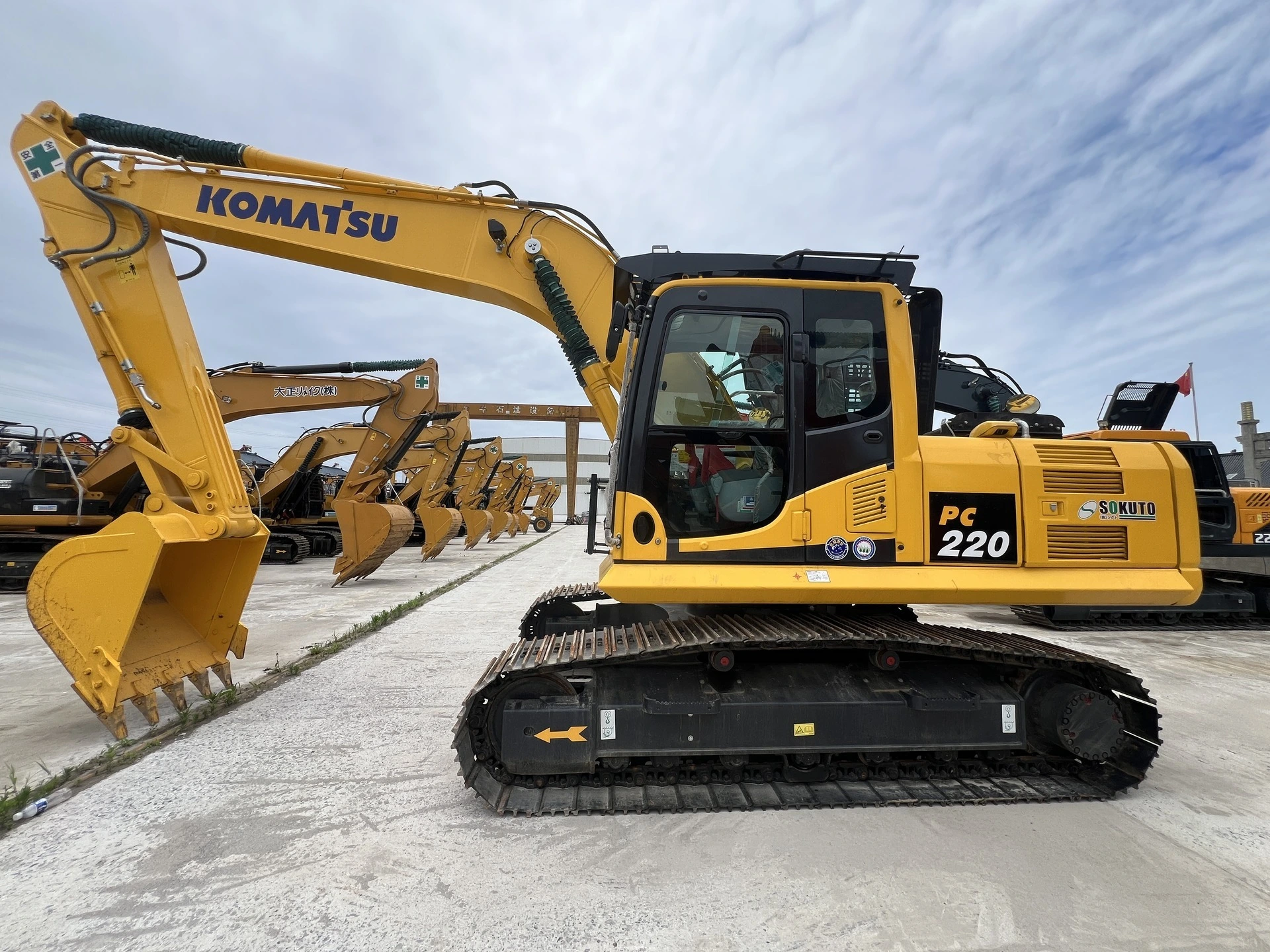 Excavadoras de segunda mano Komatsu PC220-8 2022, oferta especial. Excavadora usada Komatsu PC200, PC220, PC240 de 20 toneladas. 1