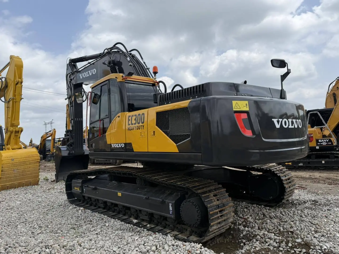 Volvo EC300 2020 - Excavadora de segunda mano (30 toneladas, EC210BLC, EC240BLC, EC240) en buen estado, precio bajo. 1