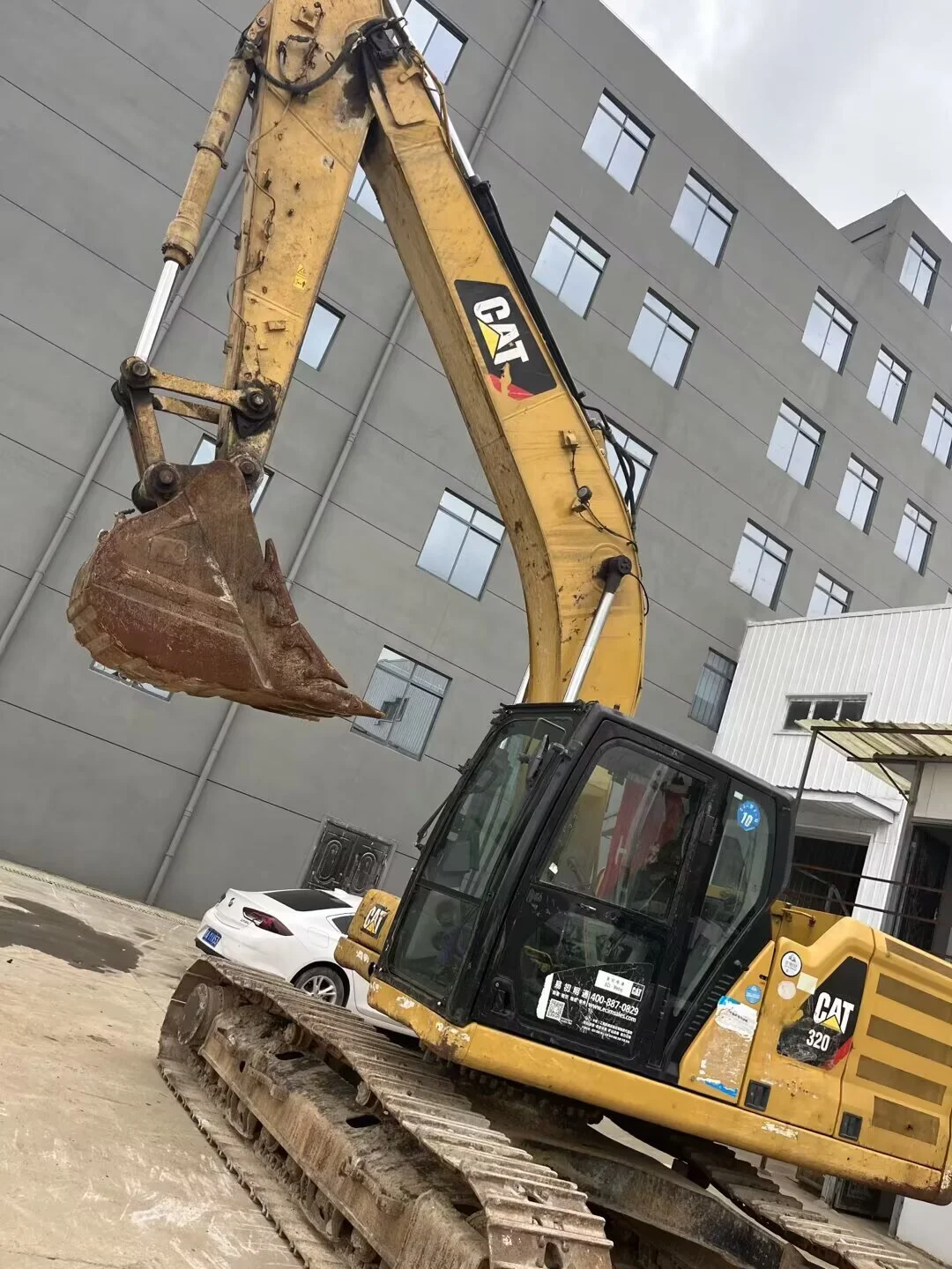 Excavadora hidráulica sobre cadenas CAT 320 de 20 toneladas, 2018, usada, en Shanghái 1