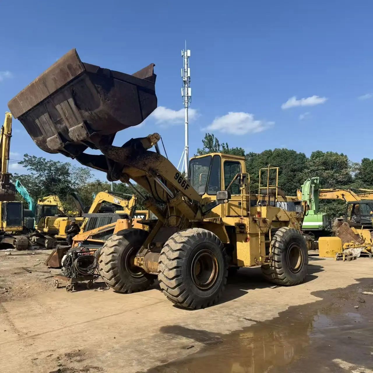 Cargadora de ruedas usada CAT 966F 2016 de alta calidad en Shanghai Yard 1