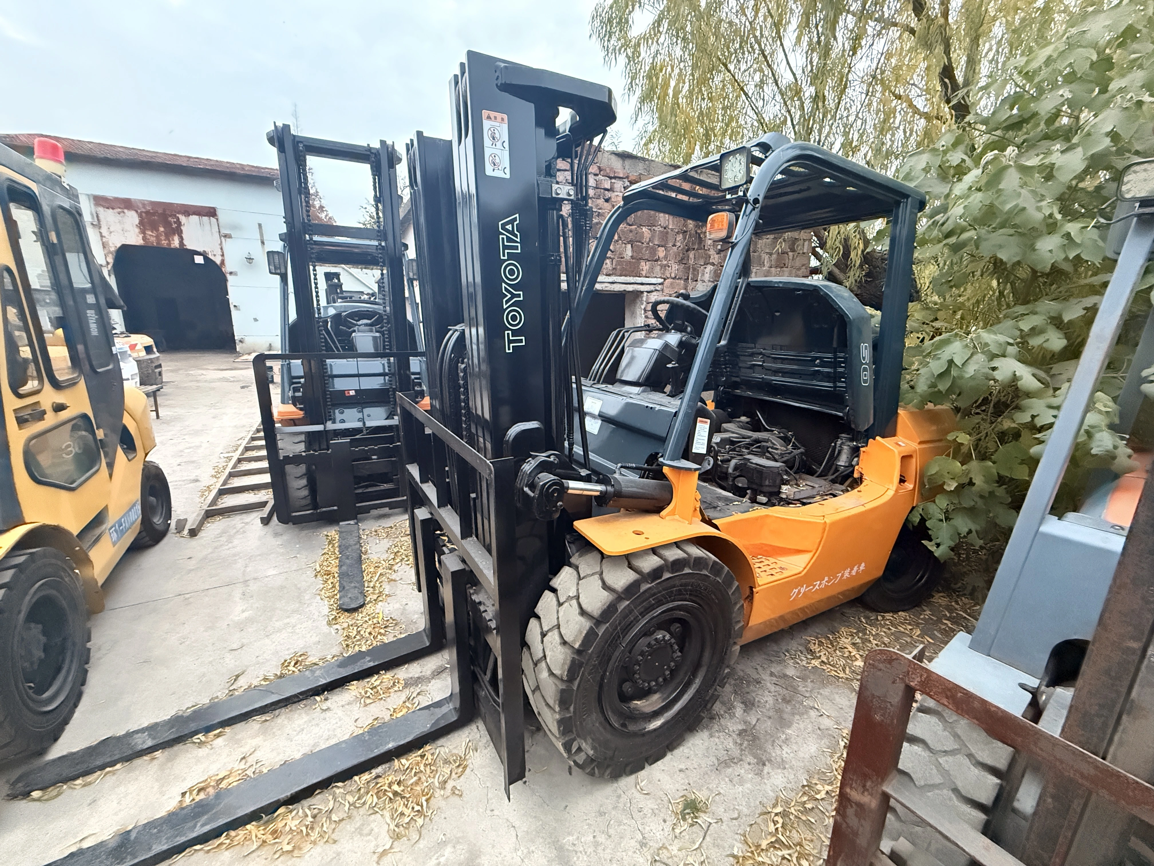2022 TOYOTA FD50 Used Forklift 5 Tons Capacity Secondhand Warehouse Lift High Quality Global Delivery 1