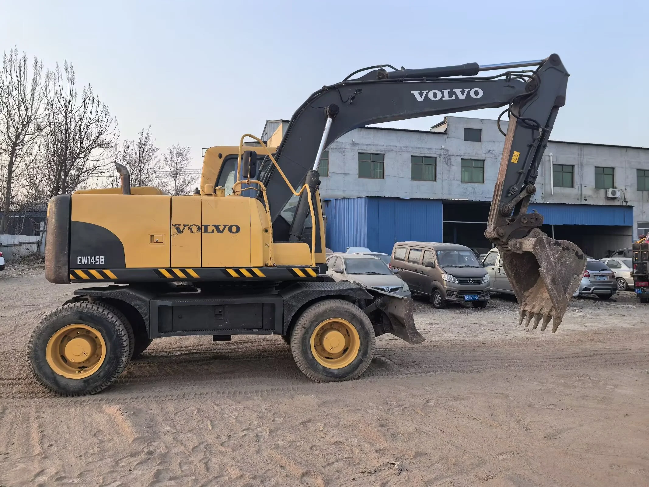 Excavator Roda Bekas VOLVO EW145B Tahun 2020, Kapasitas 14 Ton, Kualitas Tinggi, Tersedia di Gudang Shanghai 1