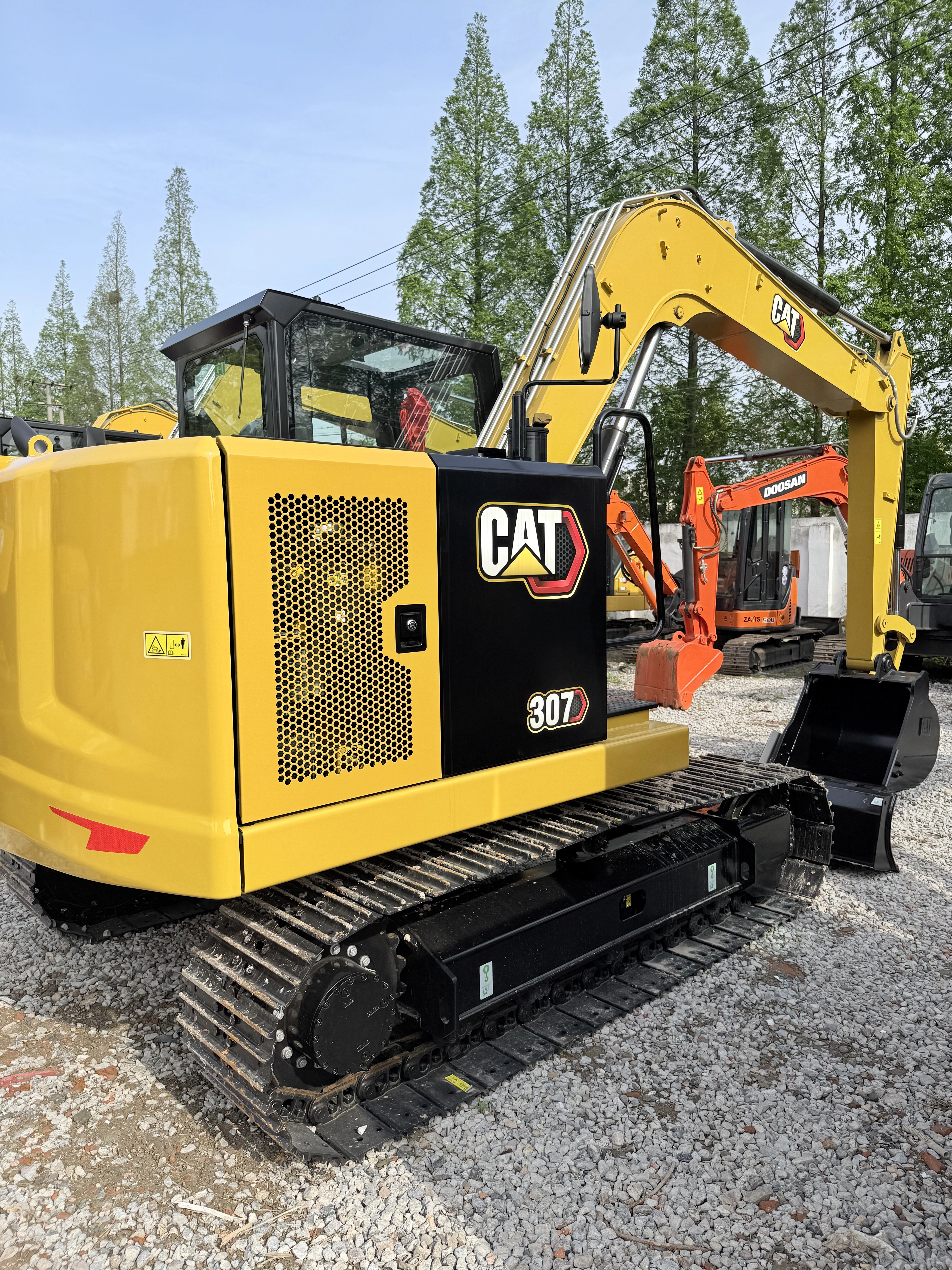 2026 CAT 307 Brand New Excavator 7 Tons Hydraulic Crawler Digger High Quality in Shanghai Yard 1