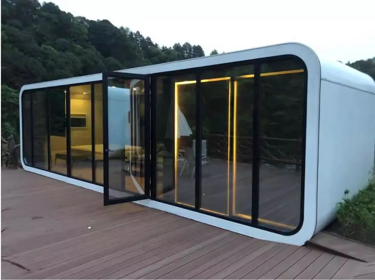 Apple Cabin 1