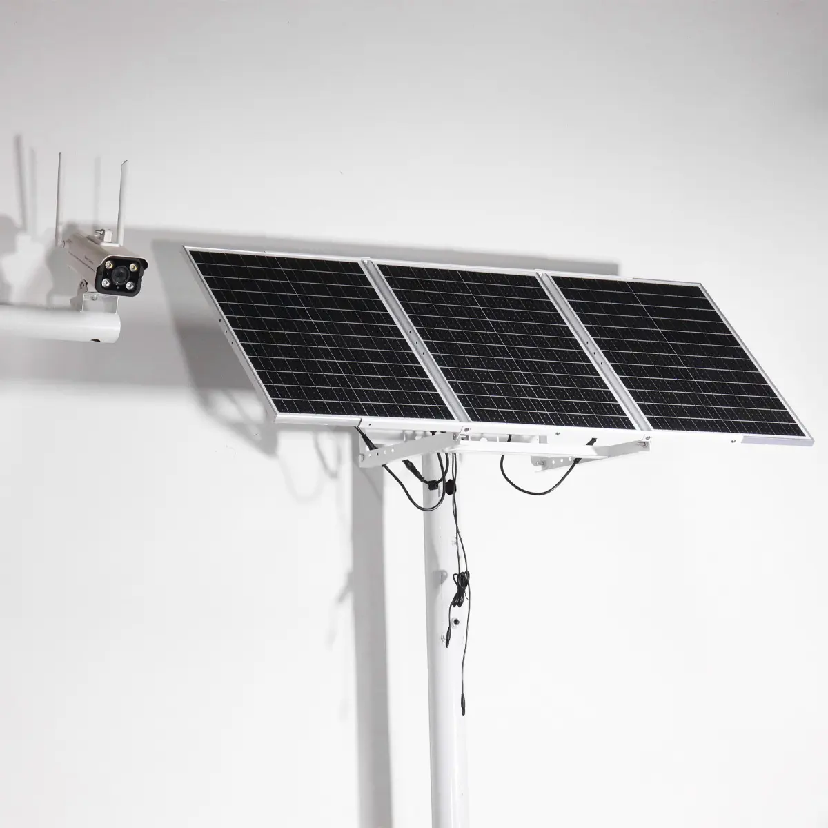 12V60Ah 666Wh الكل في واحد بطارية ليثيوم أيون PMW UPS الشمسية مع لوحة شمسية أحادية 120 واط 1