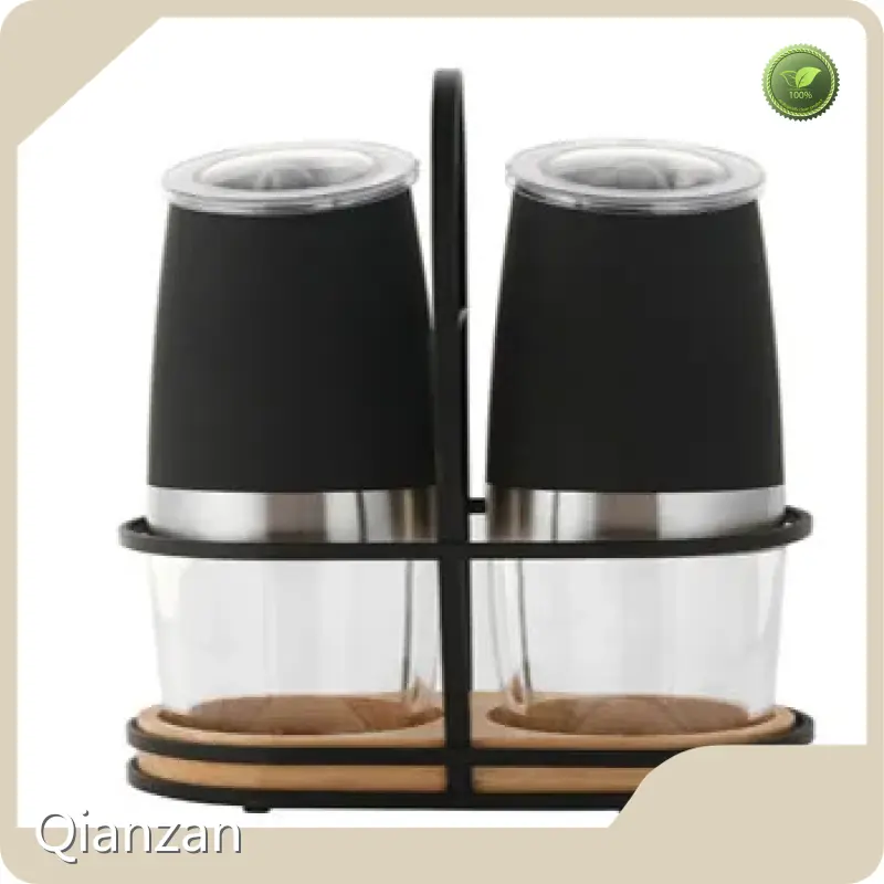 Salt and Pepper Grinder All-Season by Qianzan 1