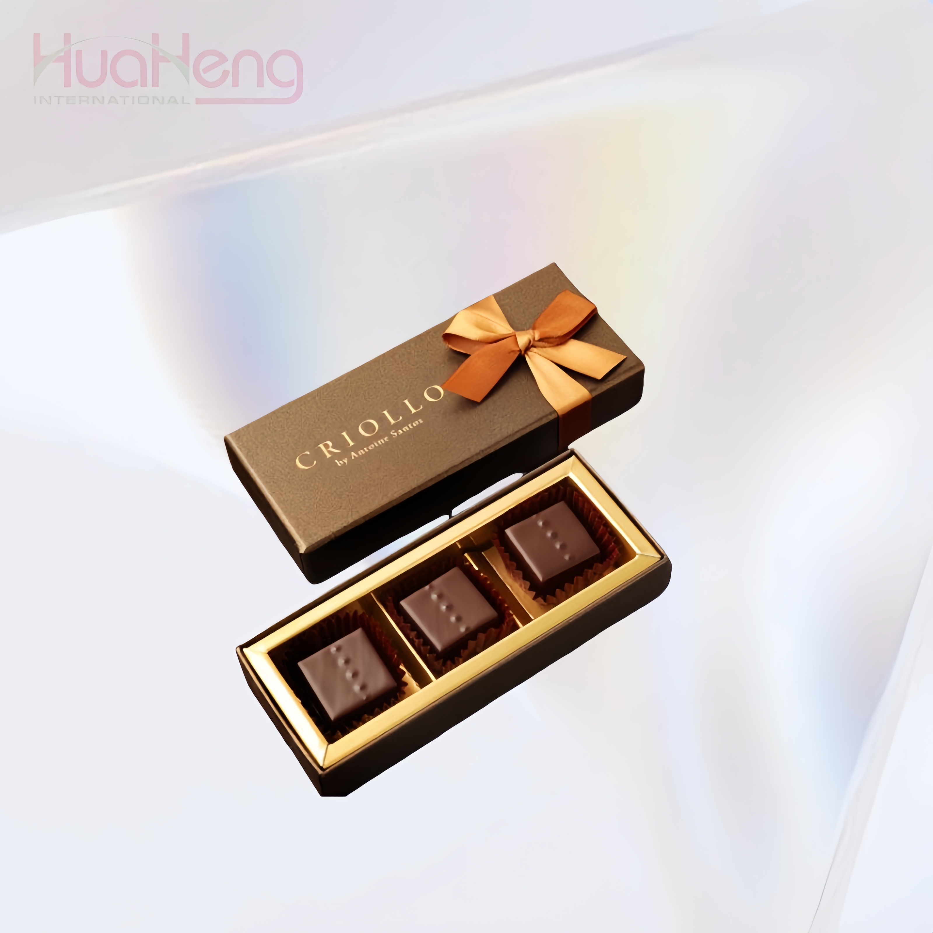 Hua Heng's Classic Lid & Base Chocolate Box: A Taste of Elegance 4