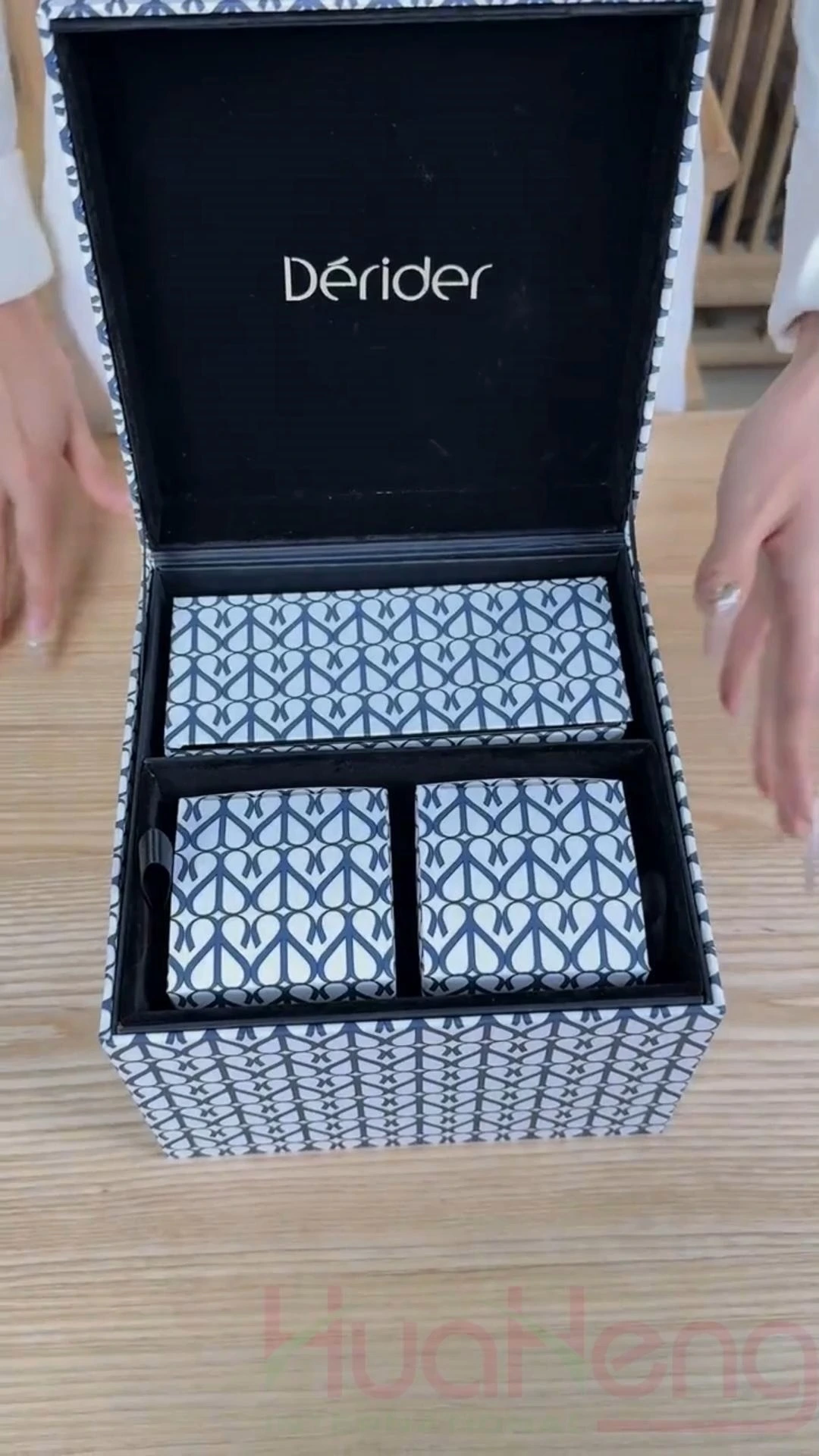 Hua Heng Custom Magnetic Book-Style Boxes for Cosmetics 1