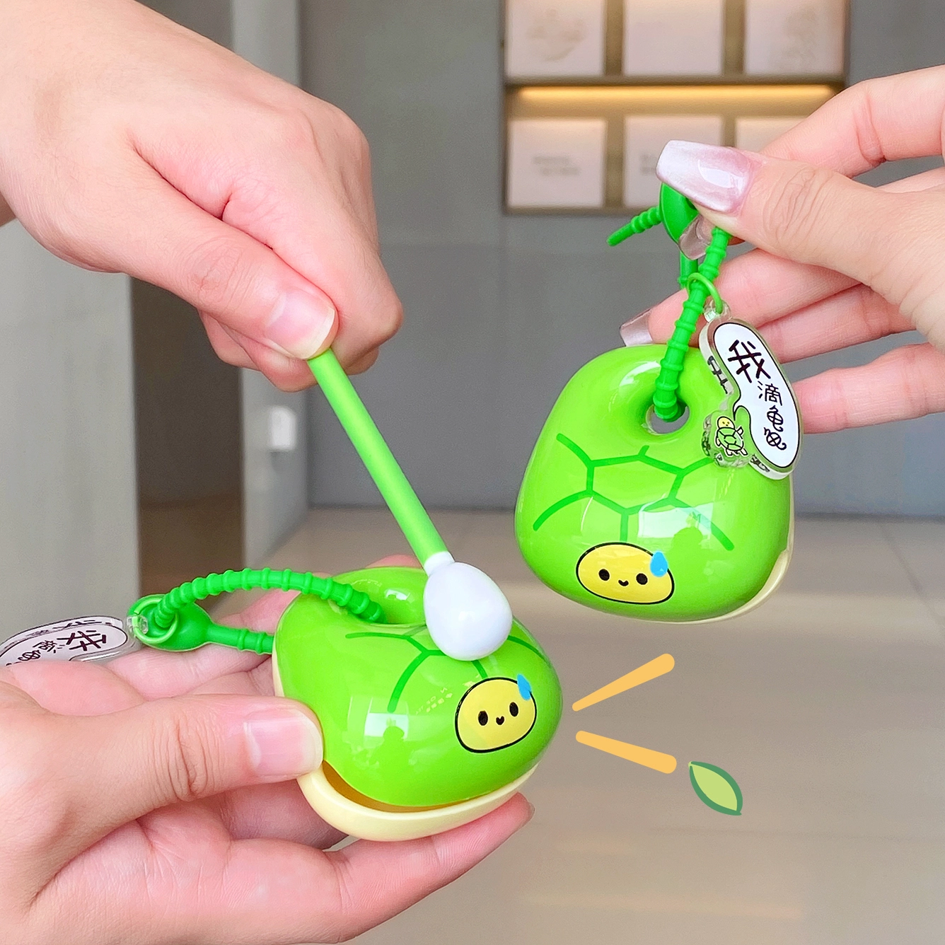 Ranhong Cartoon Turtle PVC Light Keychain Decompression Wooden Fish Backpack Pendant and Toy Bag Ornament 1