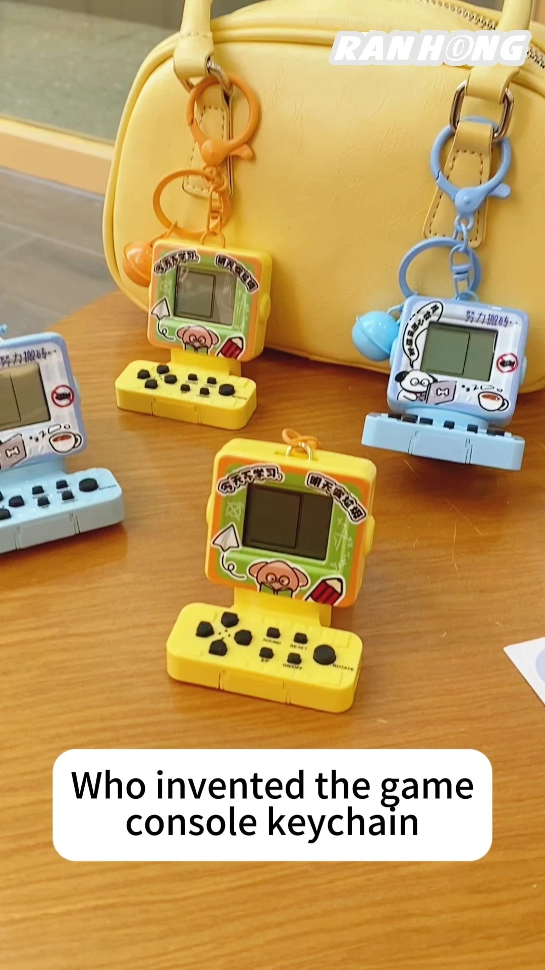 Ranhong Creative Cute Nostalgic for Tetris Game Console Keychain Rubber Puzzle Pendant Electronic Decompression Toy 1