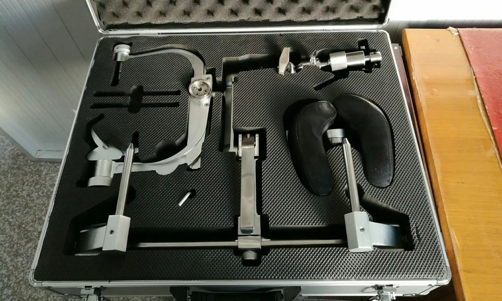 Orthopedic Surgery Table Vendor Ro-Chain 7