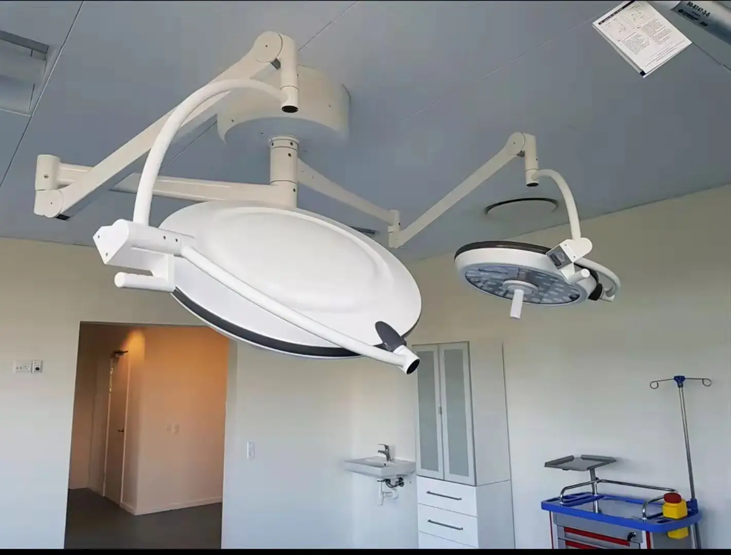 Shadowless Operating Lamp Ro-Chain - - Ro-Chain 4