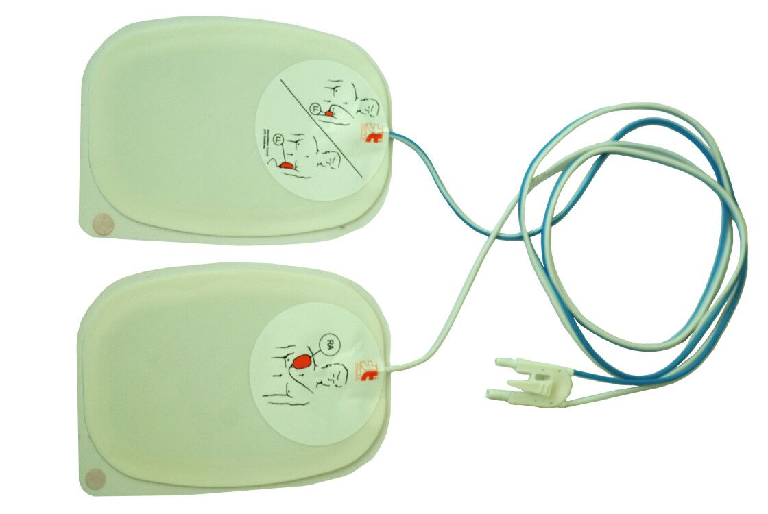 Model RC-AED7000 OtomatikHarici Defibrilatör 9